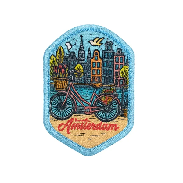 Geborduurde patch Amsterdam fiets lichtblauw