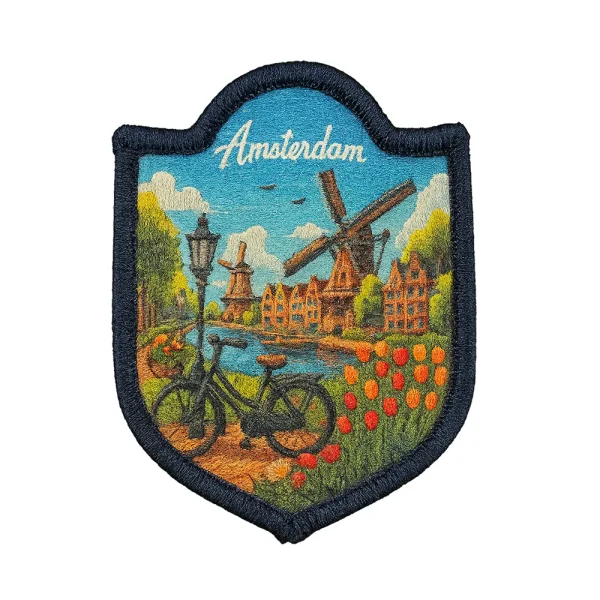 Geborduurde patch Amsterdam molen